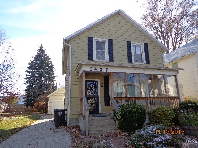 1427 Stophlet St, Fort Wayne, IN 46802 photo 1