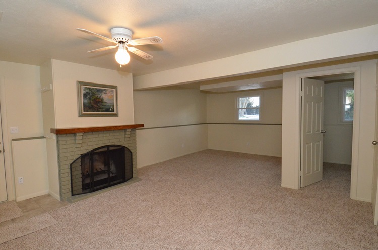 51850 Hedge Ct, Granger, IN 46530 photo 2