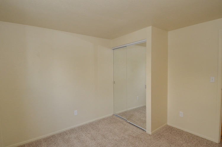 51850 Hedge Ct, Granger, IN 46530 photo 16