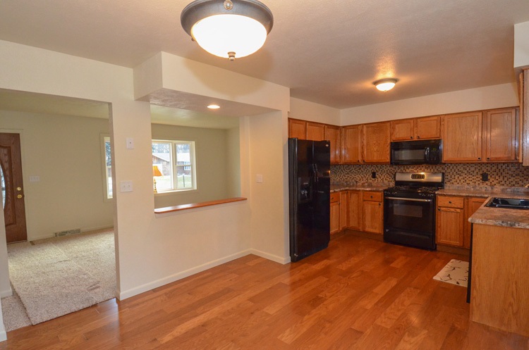 51850 Hedge Ct, Granger, IN 46530 photo 3