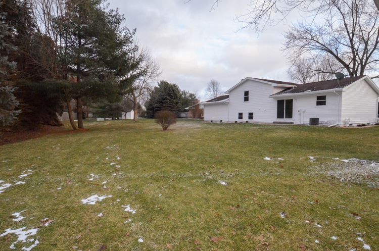 51850 Hedge Ct, Granger, IN 46530 photo 24