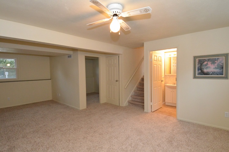51850 Hedge Ct, Granger, IN 46530 photo 8
