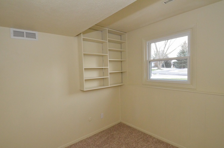 51850 Hedge Ct, Granger, IN 46530 photo 17