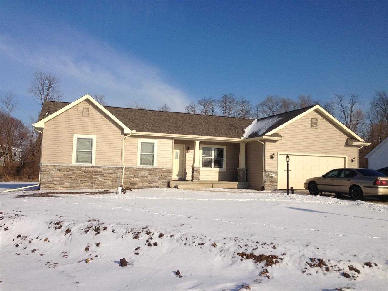 23961 Summerwood Ln, Elkhart, IN 46517 photo 1