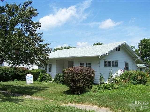 69 S Jackson St, Andrews, IN 46702 photo 1