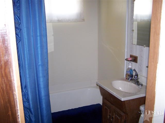 69 S Jackson St, Andrews, IN 46702 photo 7