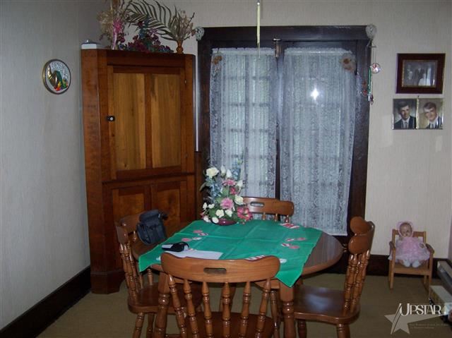 69 S Jackson St, Andrews, IN 46702 photo 2