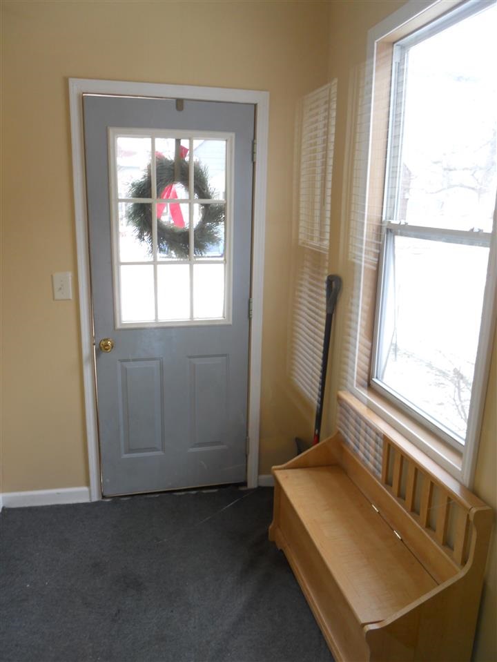 806 Emerson St, Goshen, IN 46526 photo 4