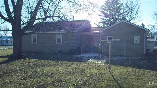 815 E South St, Albion, IN 46701 photo 3