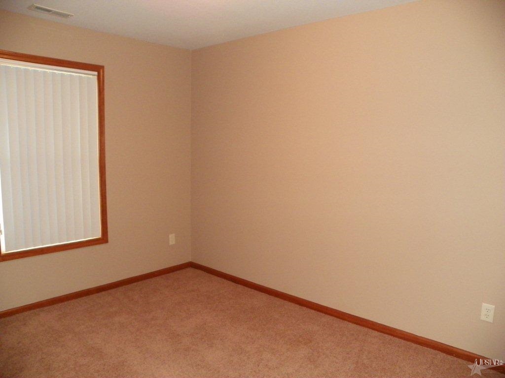 2005 Granny Smith Pl, Kendallville, IN 46755 photo 13