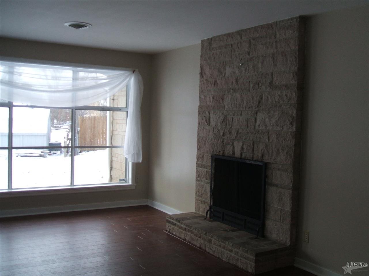 1009 Aylesford Dr, Fort Wayne, IN 46819 photo 3