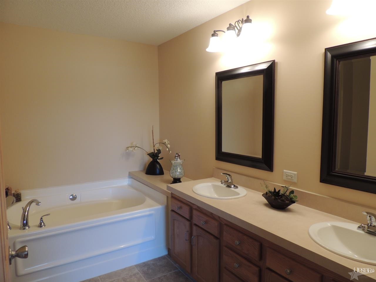 4448 S Esox Dr, Laotto, IN 46763 photo 6