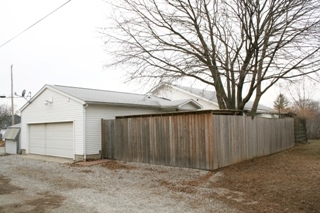 555 E Kyger St, Frankfort, IN 46041 photo 2