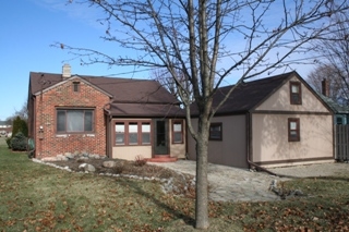 1107 E South St, Frankfort, IN 46041 photo 2