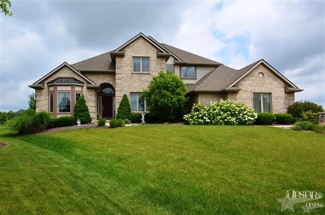 8505 Greyhawk Dr, Fort Wayne, IN 46835 photo 1
