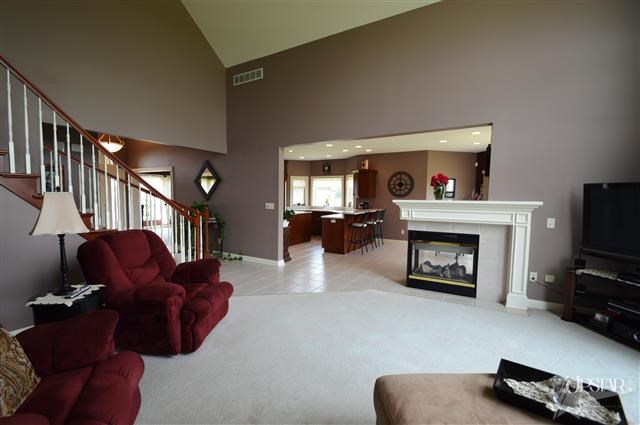 8505 Greyhawk Dr, Fort Wayne, IN 46835 photo 4
