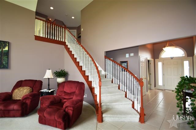 8505 Greyhawk Dr, Fort Wayne, IN 46835 photo 3