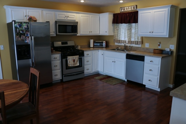 405 Eugene Dr, Middlebury, IN 46540 photo 6
