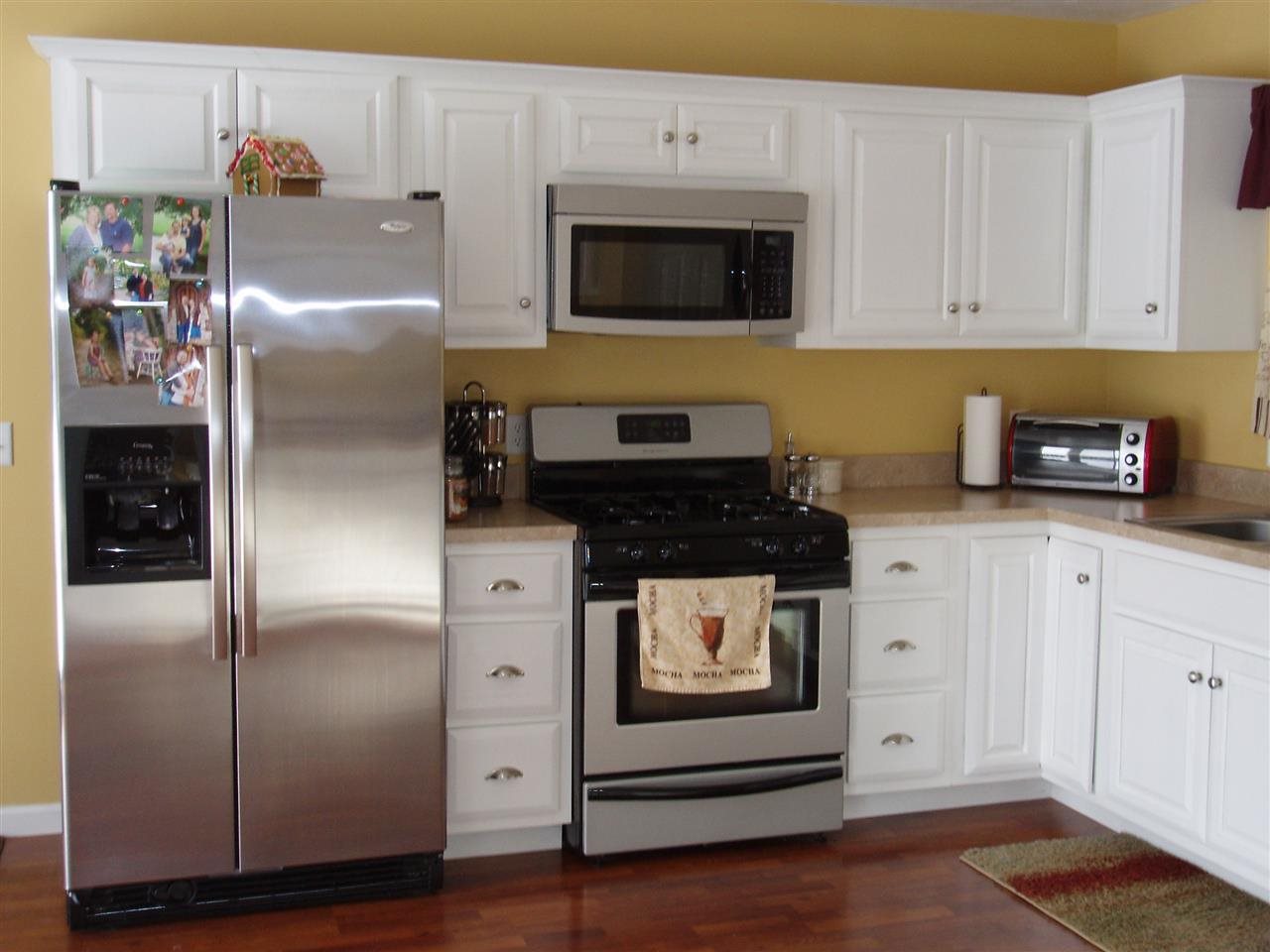 405 Eugene Dr, Middlebury, IN 46540 photo 7