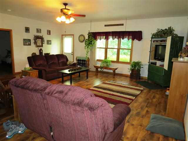 7155 N 675 W, Shipshewana, IN 46565 photo 3