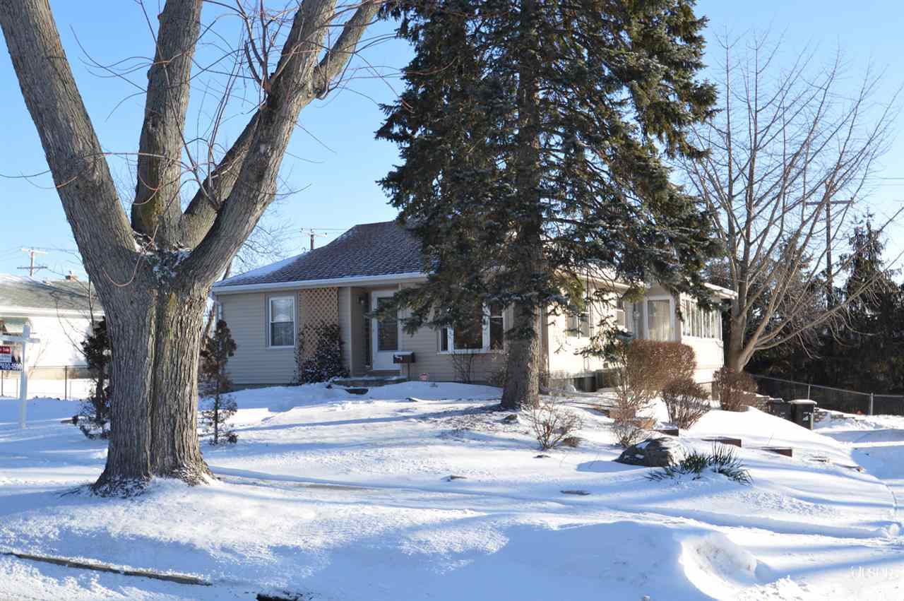2816 Cambridge Blvd, Fort Wayne, IN 46808 photo 2
