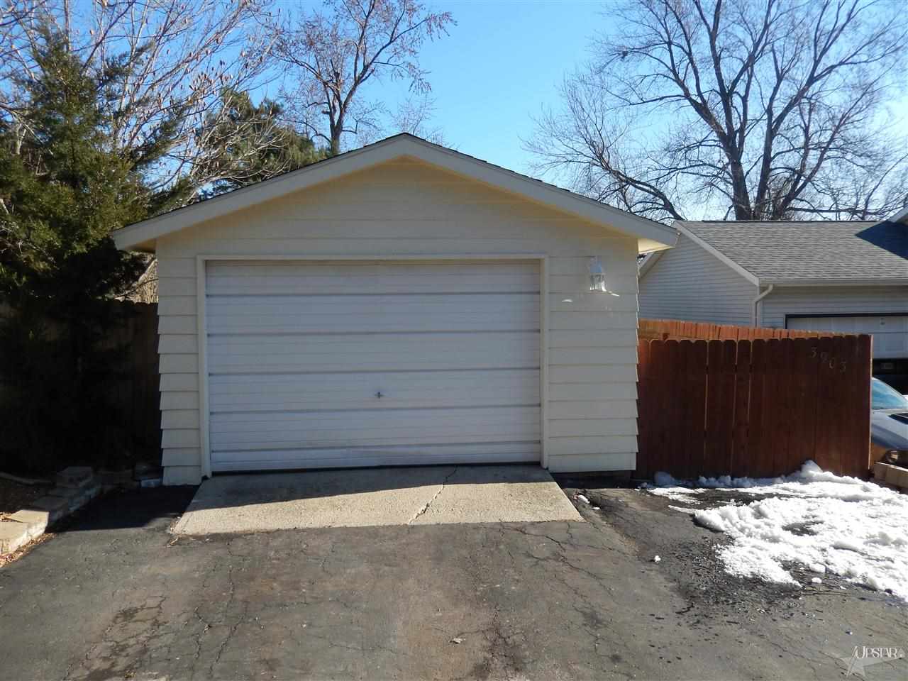 3903 Burbank Dr, Fort Wayne, IN 46804 photo 4