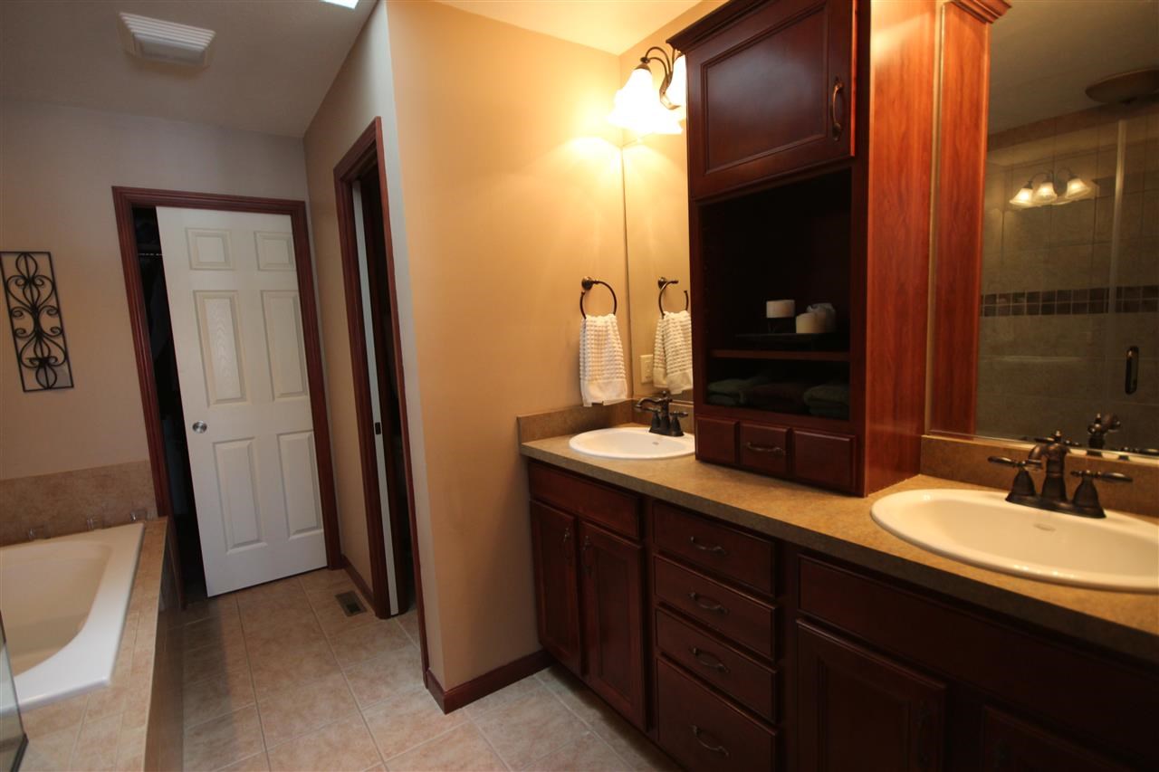 25433 Doe Meadow Pl, Elkhart, IN 46514 photo 11