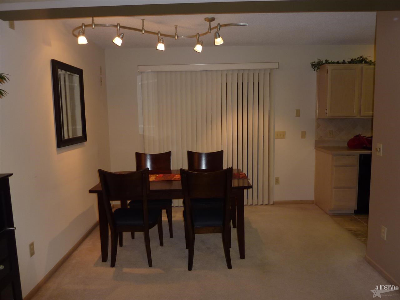 1107 Silver Springs Ct, Fort Wayne, IN 46825 photo 9