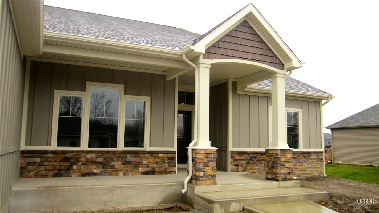 1929 Lake Front Dr, Fort Wayne, IN 46804 photo 3
