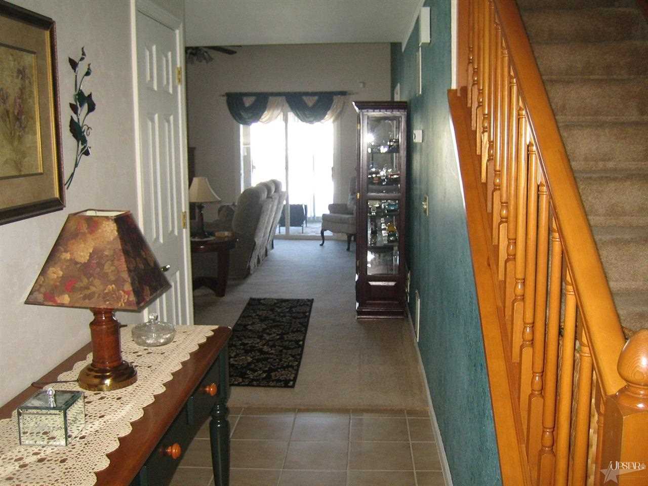 7523 Frontier Ave, Fort Wayne, IN 46835 photo 2