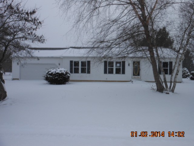 15950 Burtsfield Dr, Goshen, IN 46526 photo 2