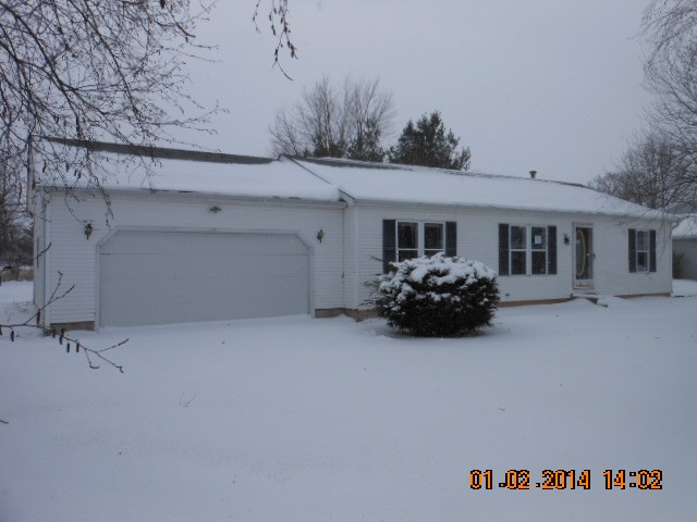 15950 Burtsfield Dr, Goshen, IN 46526 photo 1