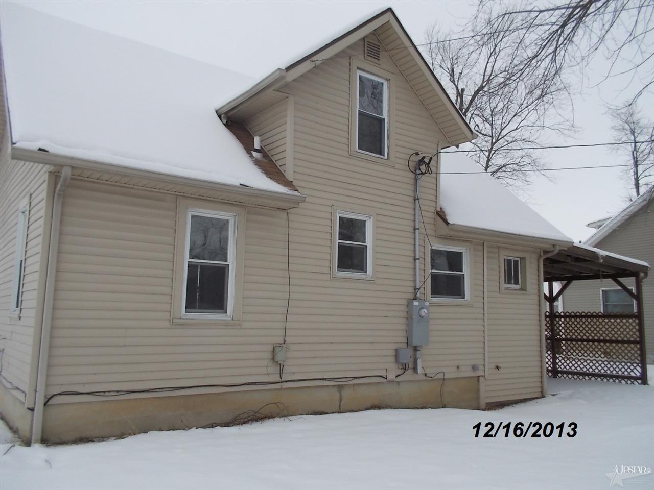 700 E Line St, Geneva, IN 46740 photo 2