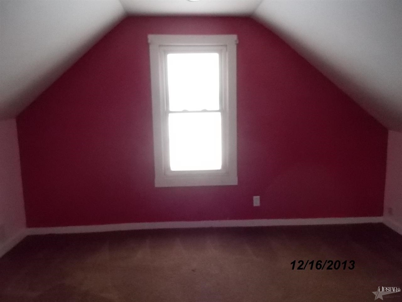 700 E Line St, Geneva, IN 46740 photo 3