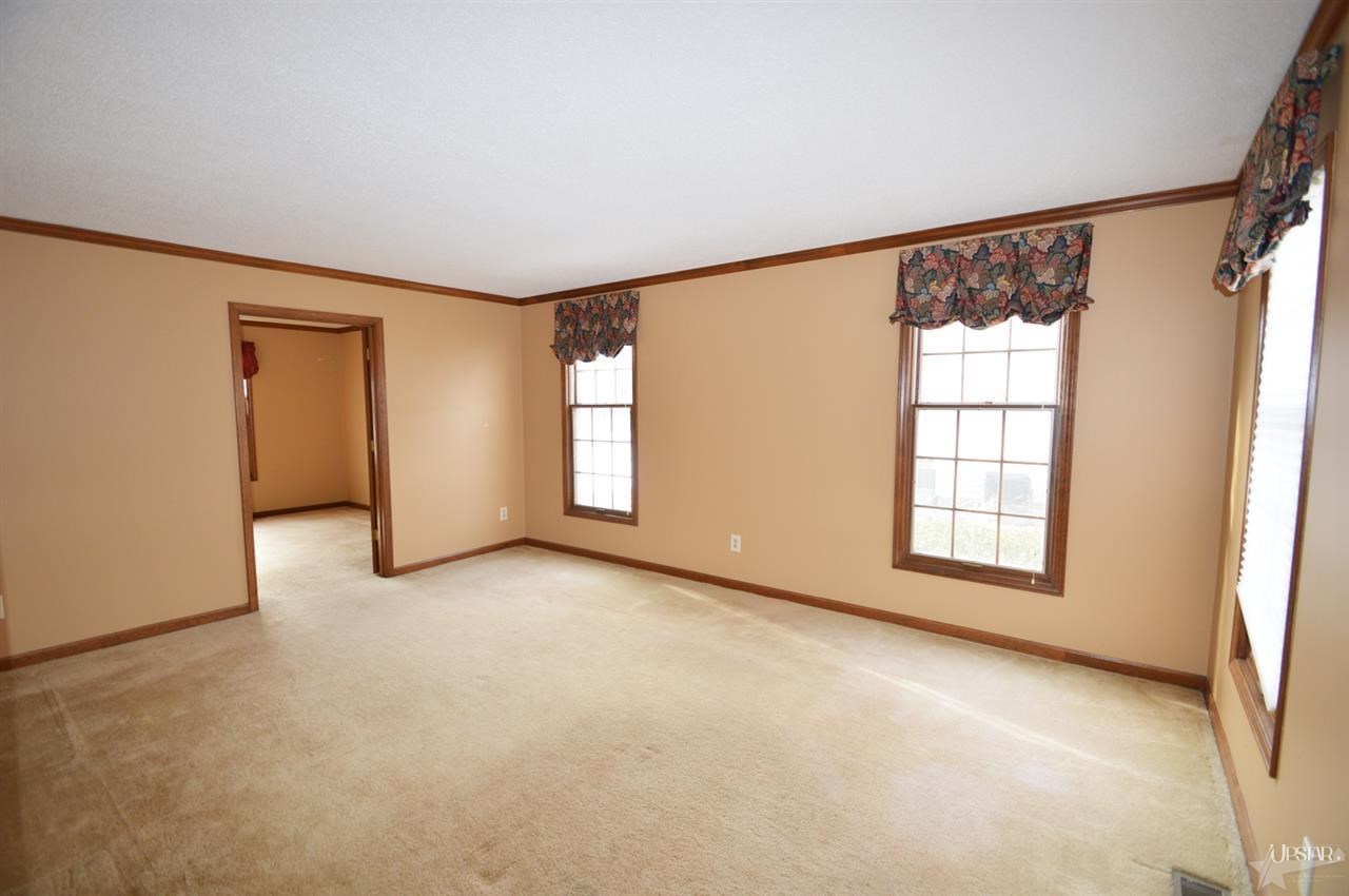5618 Albany Ct, Fort Wayne, IN 46835 photo 6