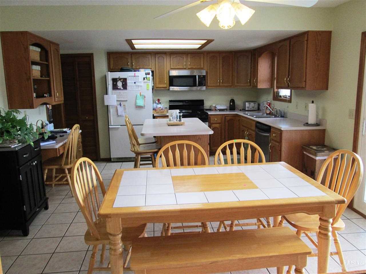 11108 Crested Oak Ct, Fort Wayne, IN 46845 photo 6