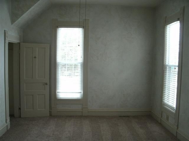 204 E Ohio St, Colfax, IN 46035 photo 6