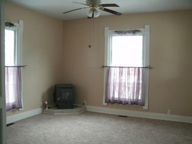 204 E Ohio St, Colfax, IN 46035 photo 5