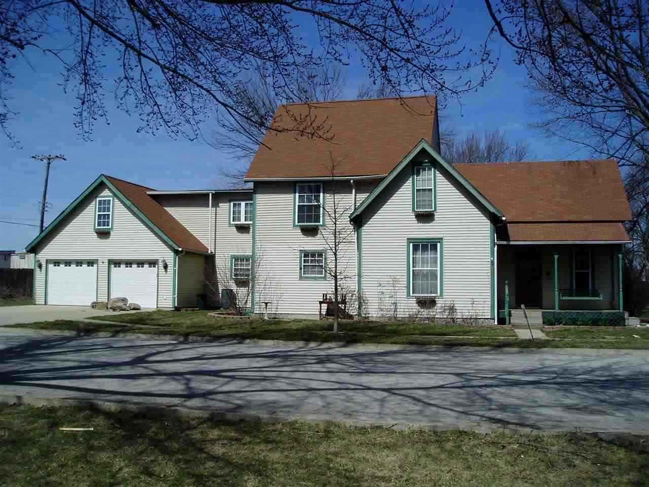 204 E Ohio St, Colfax, IN 46035 photo 1