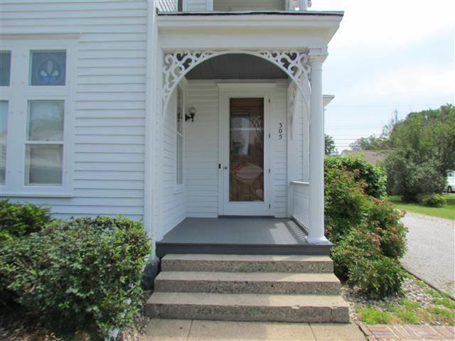 305 N Range St, Wolcott, IN 47995 photo 2