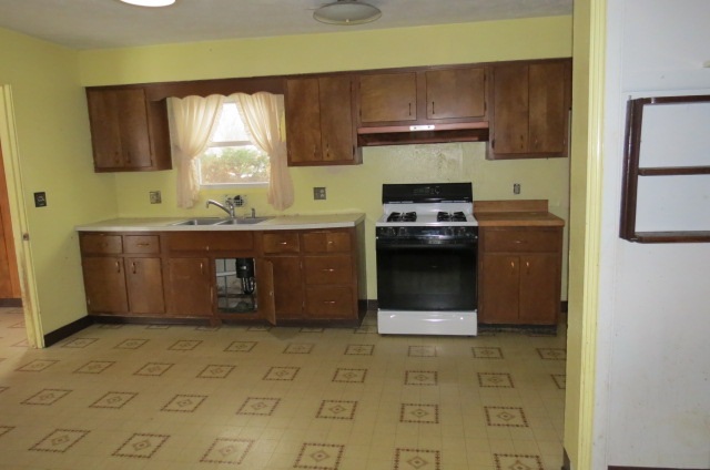 1909 Peachtree Ln, South Bend, IN 46617 photo 6