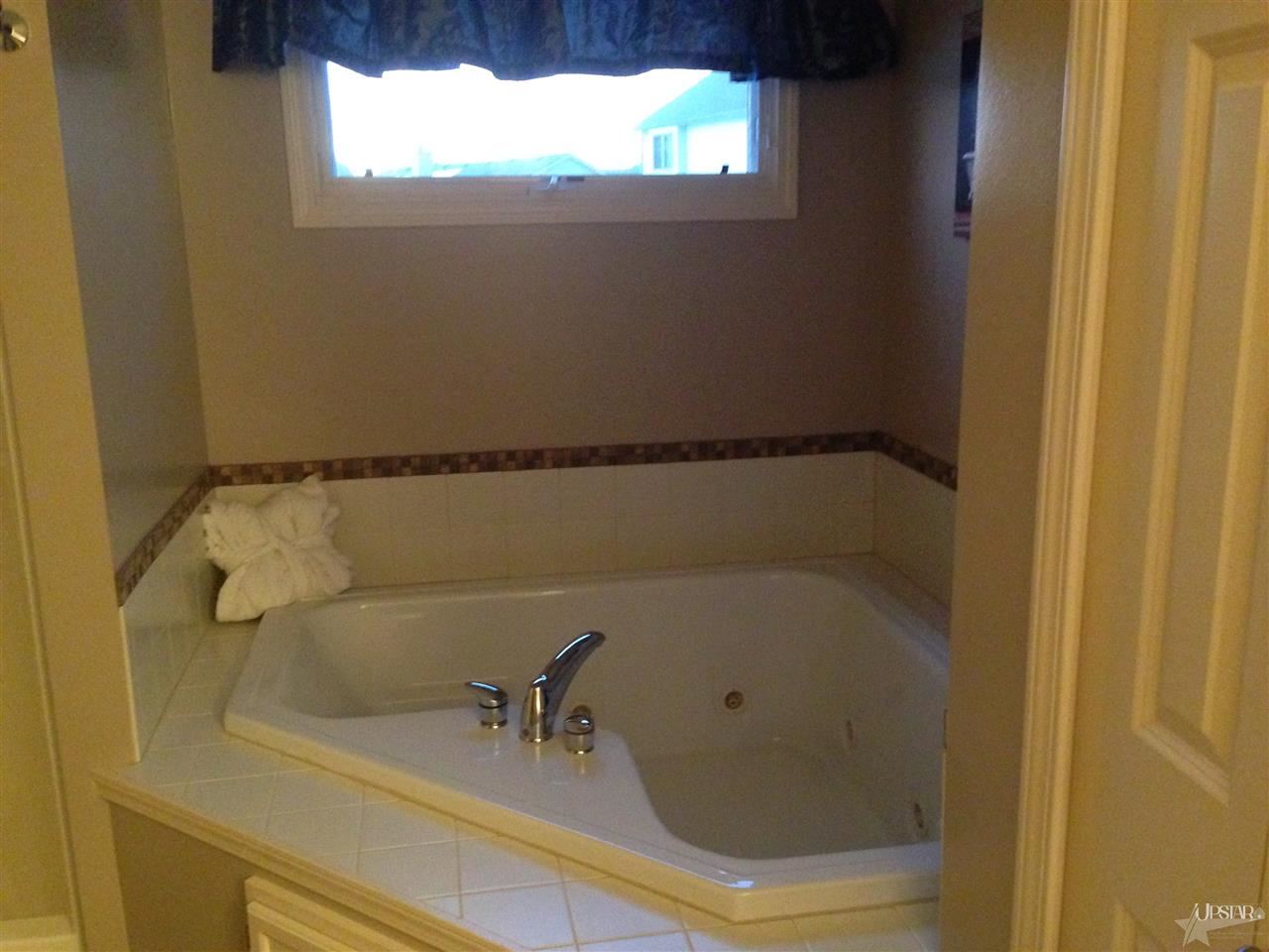 11019 Summer Chase Rd, Fort Wayne, IN 46818 photo 7