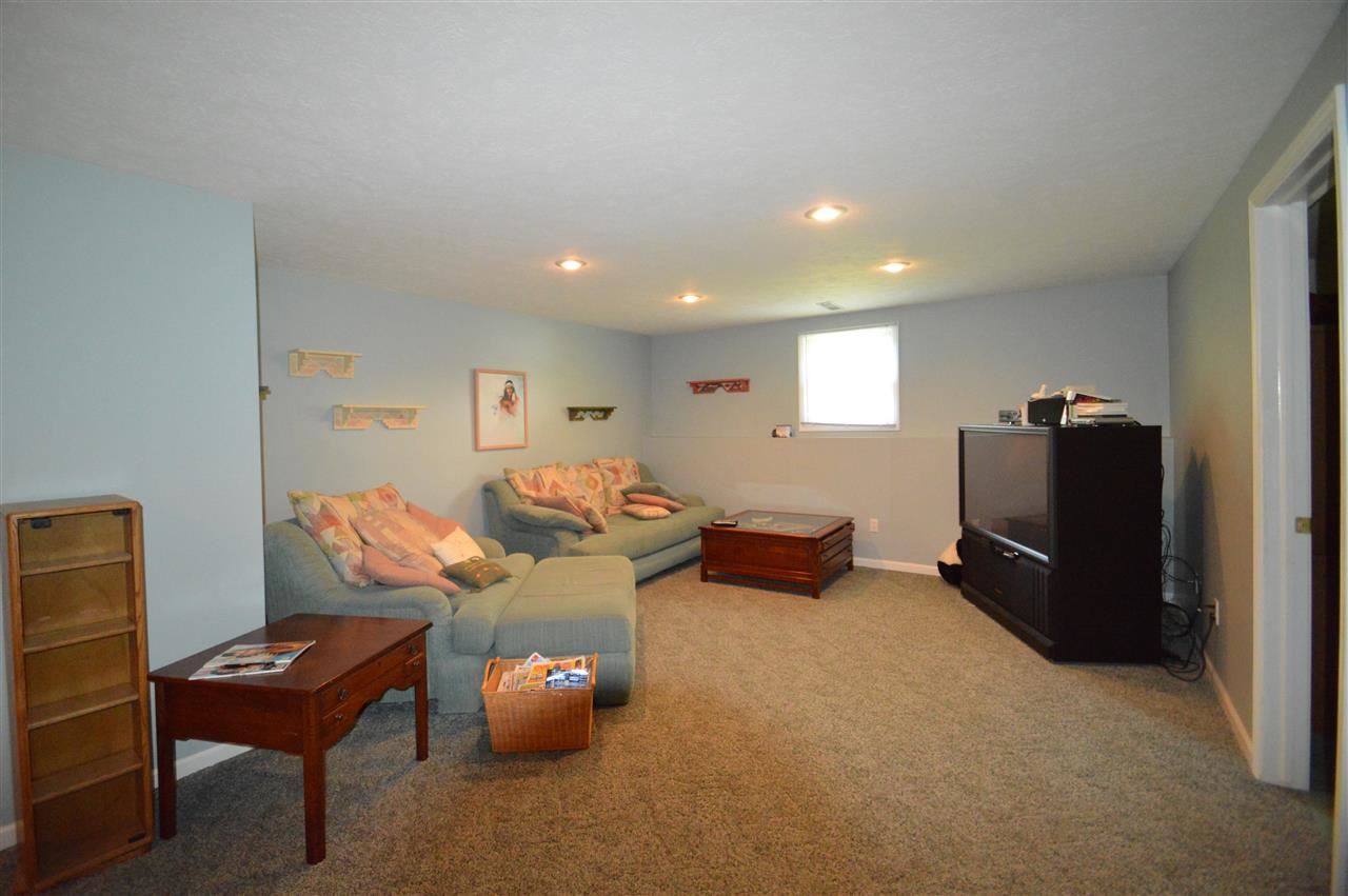 50696 Bush Ln, Granger, IN 46530 photo 11