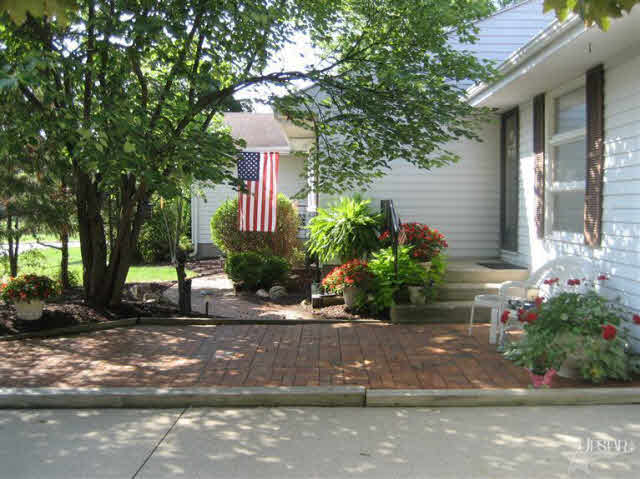 6737 Maplecrest Rd, Fort Wayne, IN 46835 photo 3