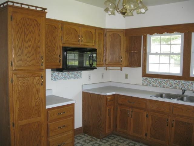 7476 S Pleasant St, Scotland, IN 47457 photo 5