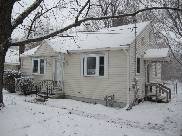 26543 Parkview Ave, Elkhart, IN 46514 photo 1