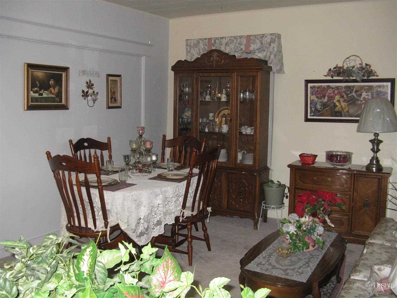 2911 Smith St, Fort Wayne, IN 46806 photo 2
