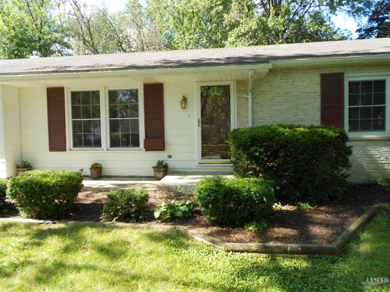 4827 Desoto Dr, Fort Wayne, IN 46815 photo 3