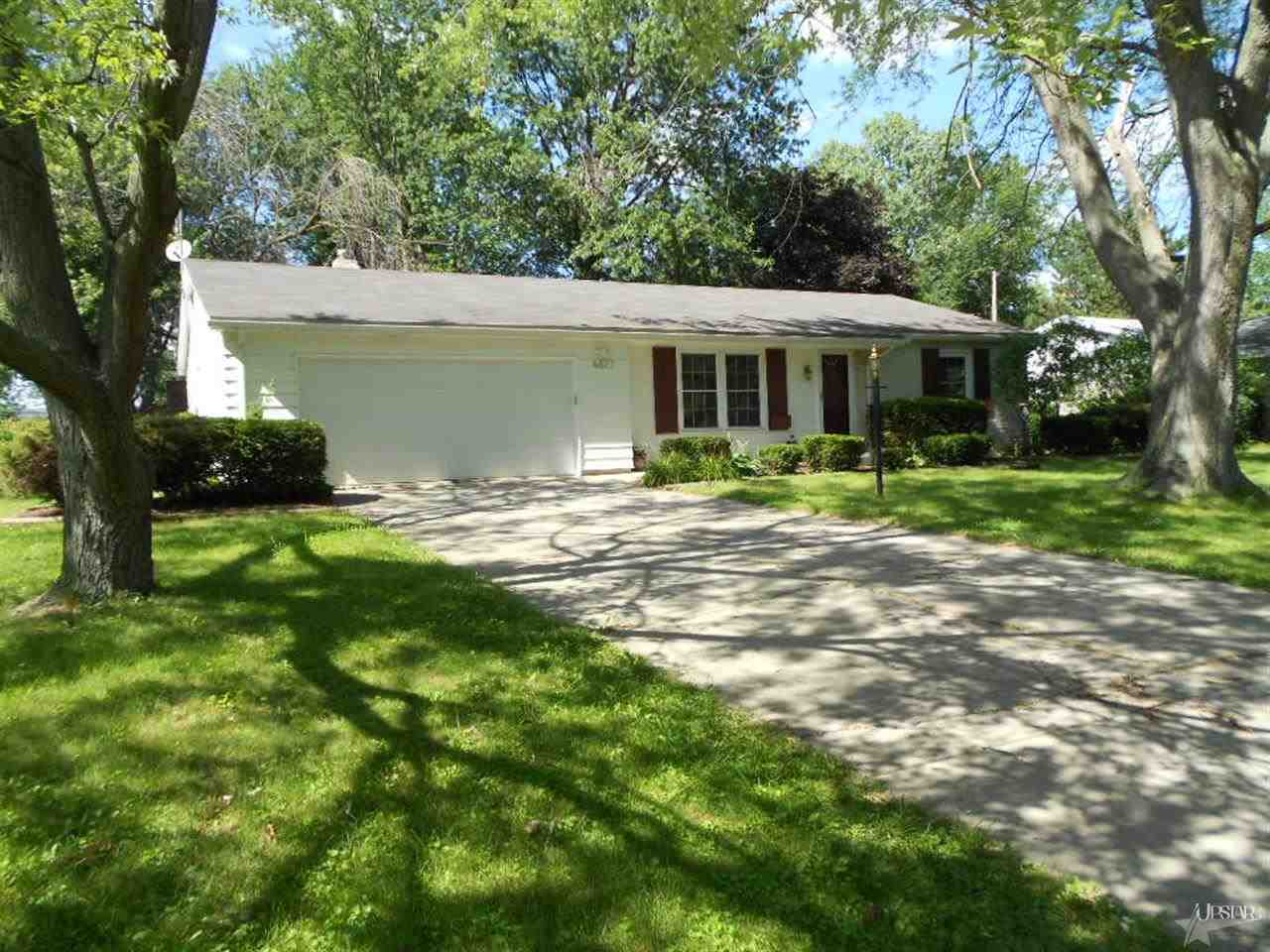 4827 Desoto Dr, Fort Wayne, IN 46815 photo 2