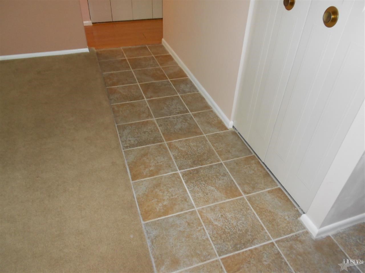 4827 Desoto Dr, Fort Wayne, IN 46815 photo 4